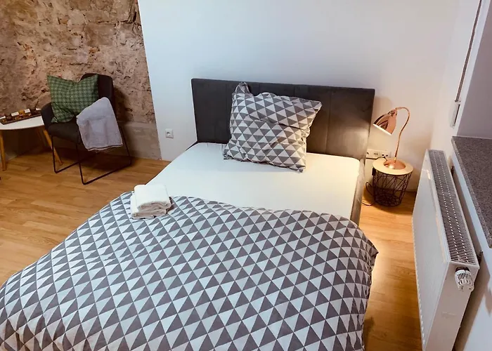 Felix Living 1, Zentrale 2-personen-wohnung, Ideal Fuer Business & Paare, Parkplatz 公寓 *