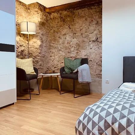 Felix Living 1, Modern & Cozy, Netflix, Smart Tv Lejlighed